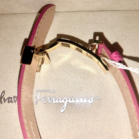 *SOLD AT AUCTION* NEW Salvatore Ferragamo Mother of Pearl & Pink Leather watch - Picture 13 of 16